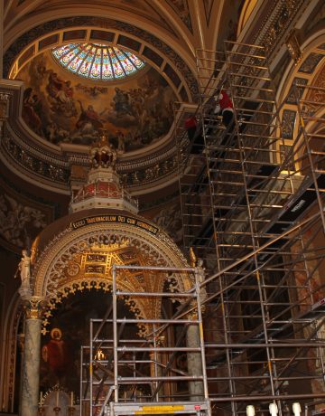 Scaffold rigging and rental Churches Cathedral lighting
